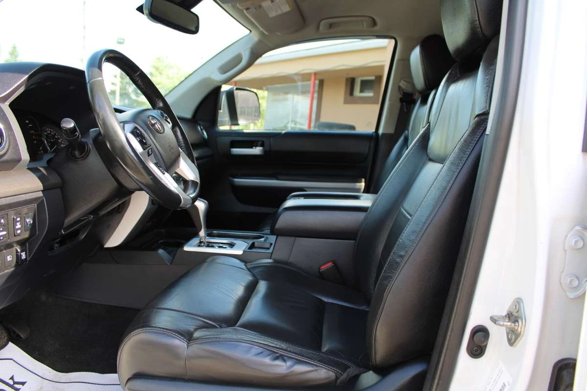 Toyota Tundra SR5 / АВТОМАТИК / КОЖА / КАМЕРА / ЦЕНА ДО БГ, снимка 9 - Автомобили и джипове - 54886794