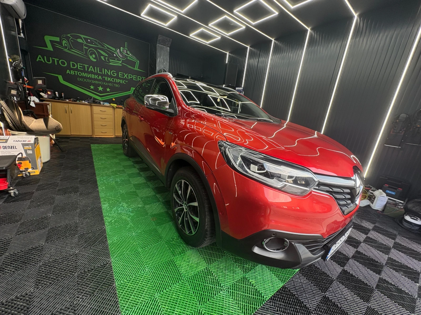 Renault Kadjar Premier edition BOSE, снимка 16 - Автомобили и джипове - 55973179