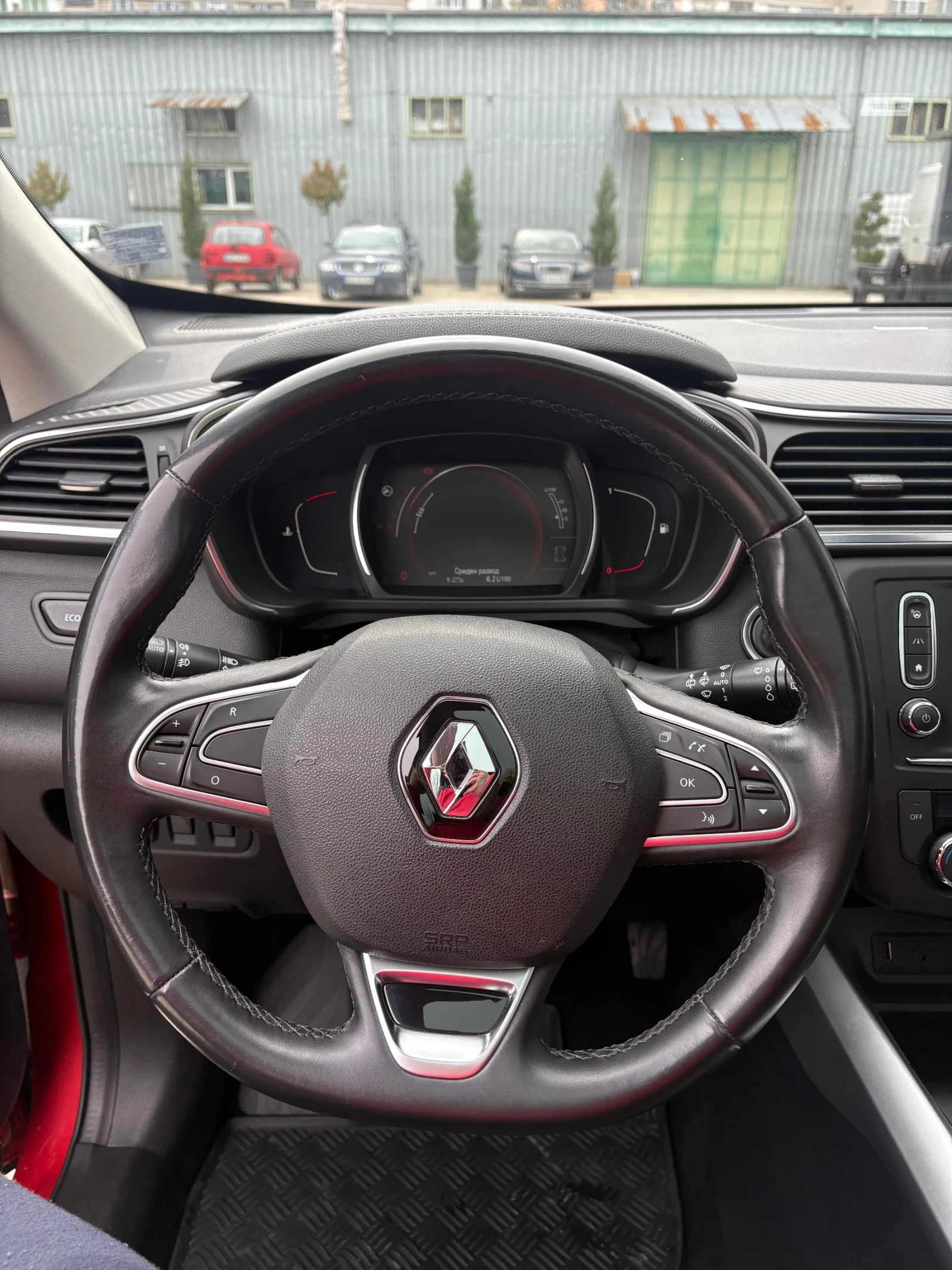 Renault Kadjar Premier edition BOSE, снимка 12 - Автомобили и джипове - 54983496