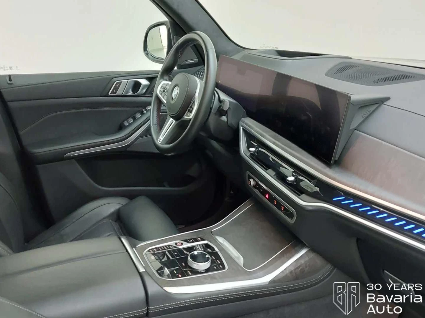 BMW X7 M60i xDrive Sportautomatic, снимка 8 - Автомобили и джипове - 55018747
