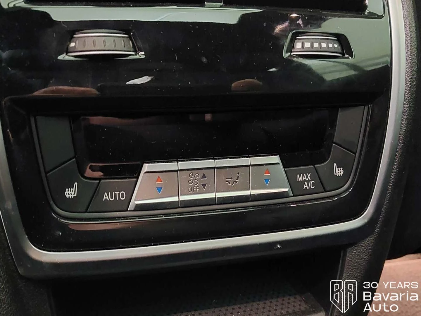 BMW X7 M60i xDrive Sportautomatic, снимка 15 - Автомобили и джипове - 55018747
