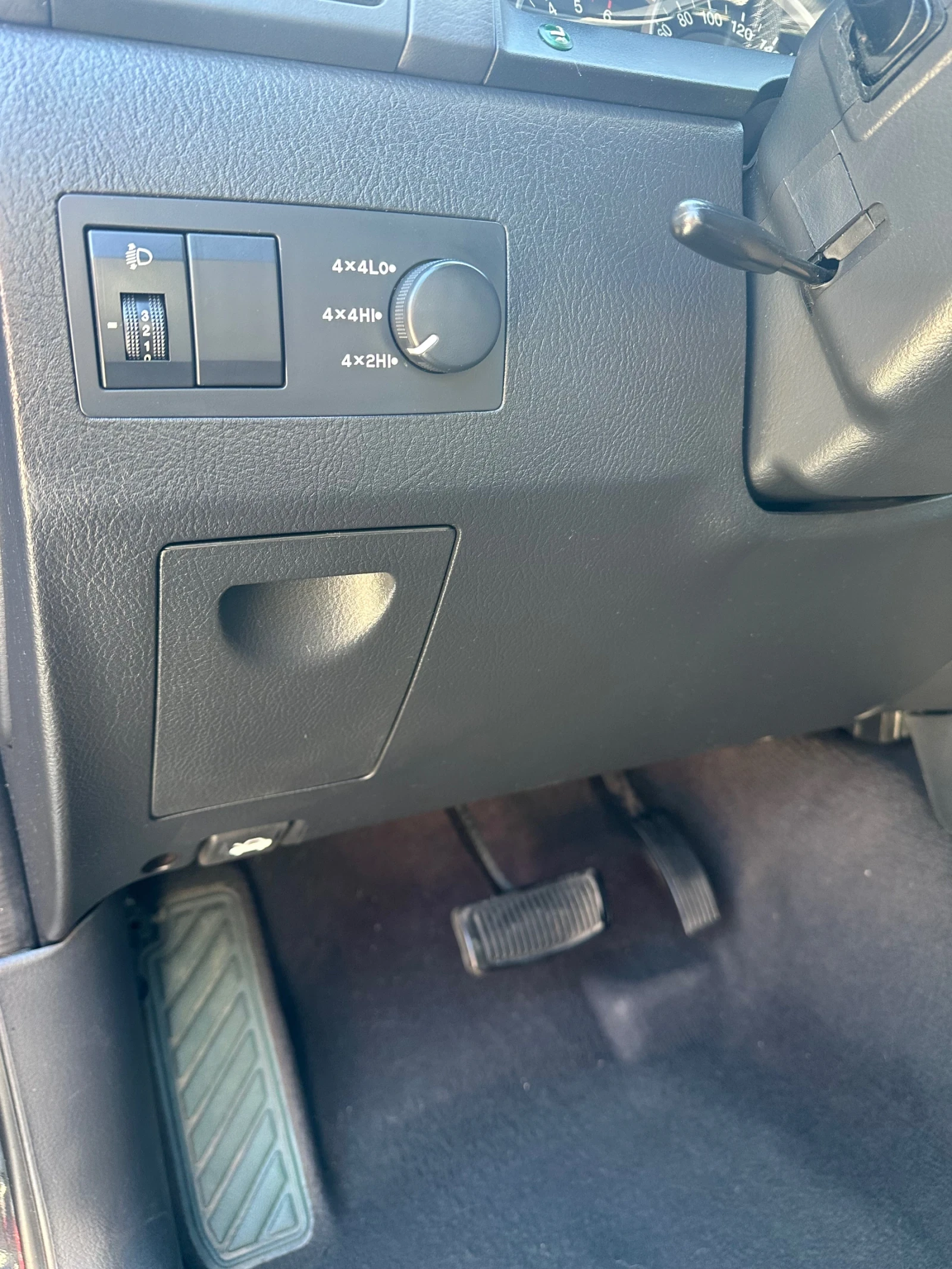 Kia Sorento, снимка 13 - Автомобили и джипове - 55334000