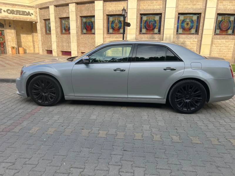 Chrysler 300c 3.0 , снимка 3 - Автомобили и джипове - 48183578