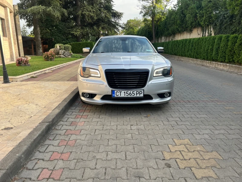 Chrysler 300c 3.0 , снимка 1 - Автомобили и джипове - 48183578