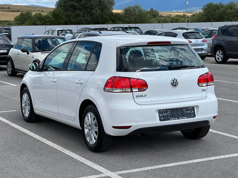 VW Golf 1.6TDI, снимка 6 - Автомобили и джипове - 47631218