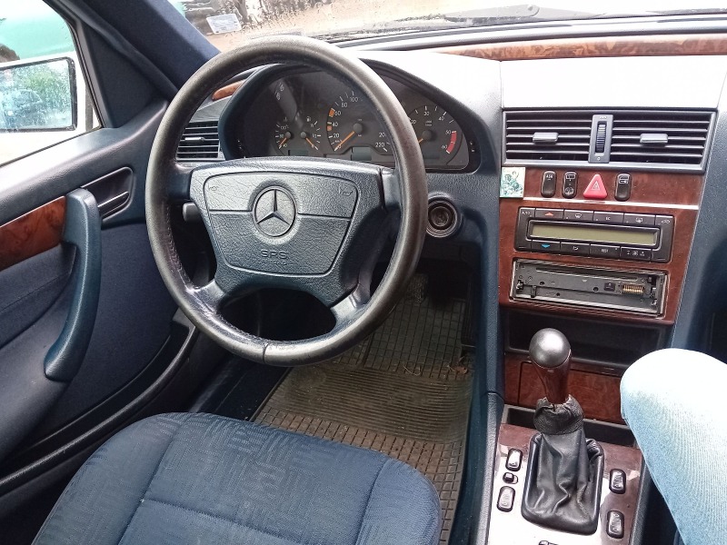 Mercedes-Benz C 250 Elegance, снимка 3 - Автомобили и джипове - 46058850