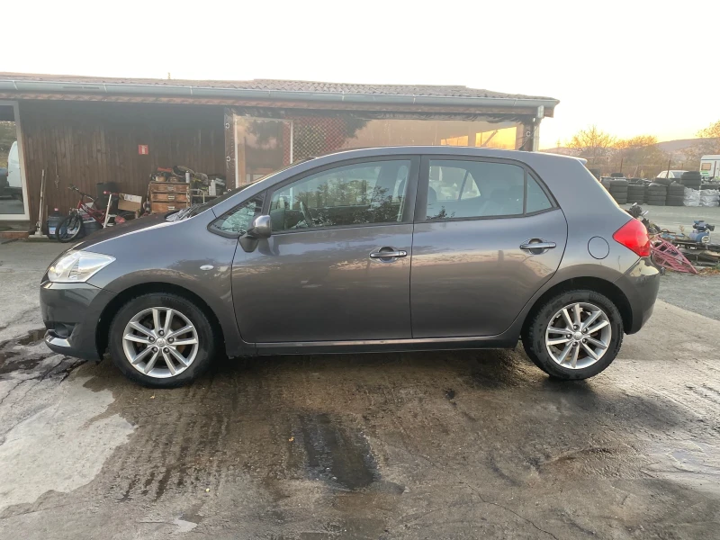 Toyota Auris 1.4, снимка 4 - Автомобили и джипове - 47887136