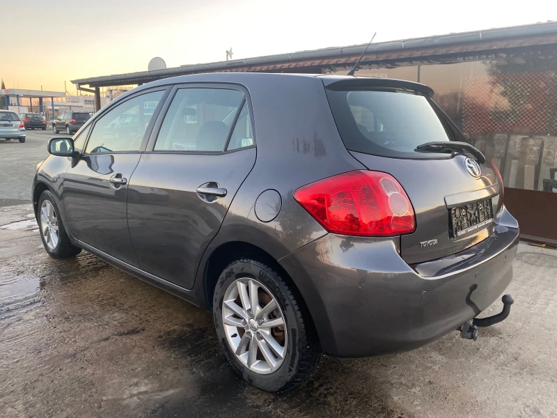 Toyota Auris 1.4, снимка 5 - Автомобили и джипове - 47887136