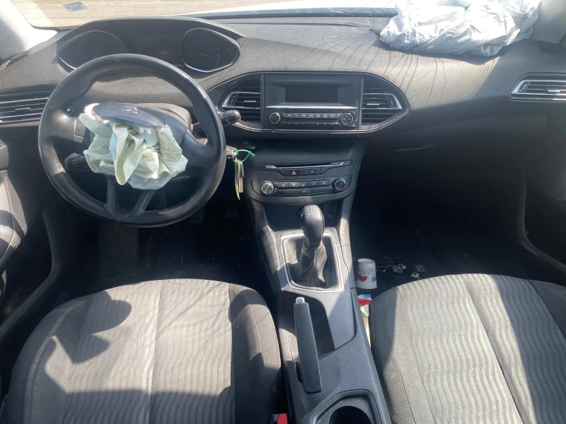 Peugeot 308 1.6 HDI, снимка 8 - Автомобили и джипове - 48159253