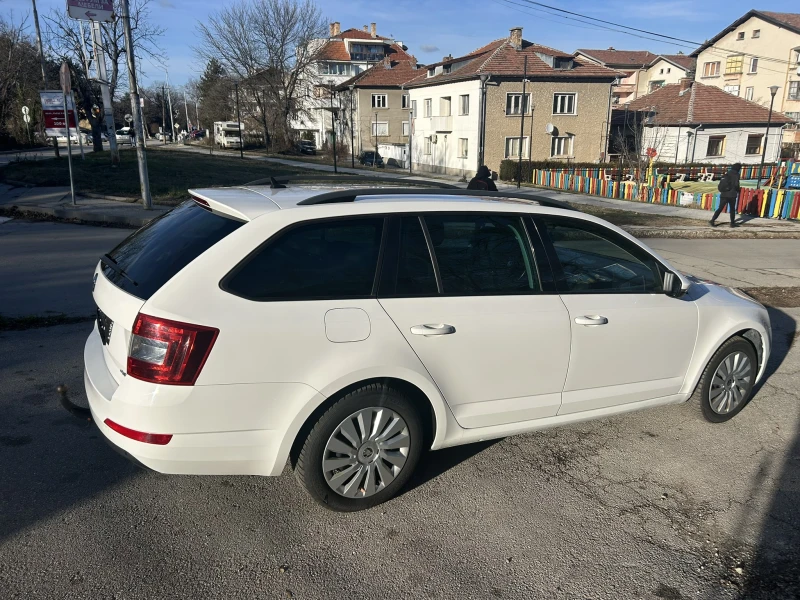 Skoda Octavia 2.0 TDI Automatic, 4x4, снимка 4 - Автомобили и джипове - 48368052