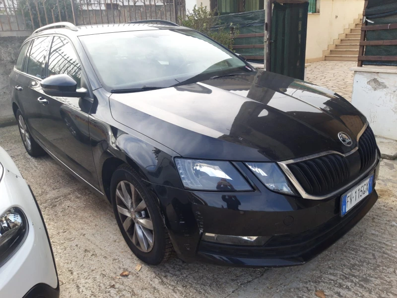 Skoda Octavia 1.6TDI ITALIA, снимка 1 - Автомобили и джипове - 48920137