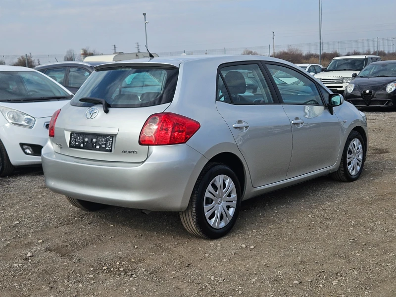 Toyota Auris 1, 4 D4D-90кс., снимка 6 - Автомобили и джипове - 49305451