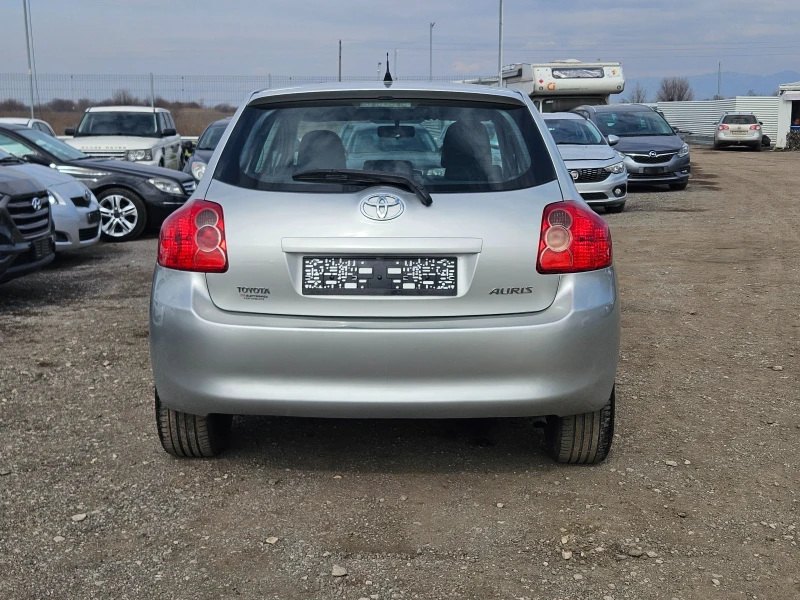 Toyota Auris 1, 4 D4D-90кс., снимка 7 - Автомобили и джипове - 49305451