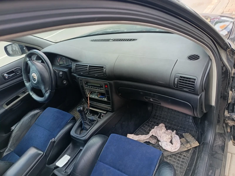 VW Passat, снимка 11 - Автомобили и джипове - 52557437