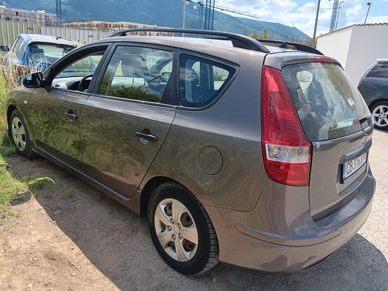 Hyundai I30 1.4, снимка 3 - Автомобили и джипове - 52058945