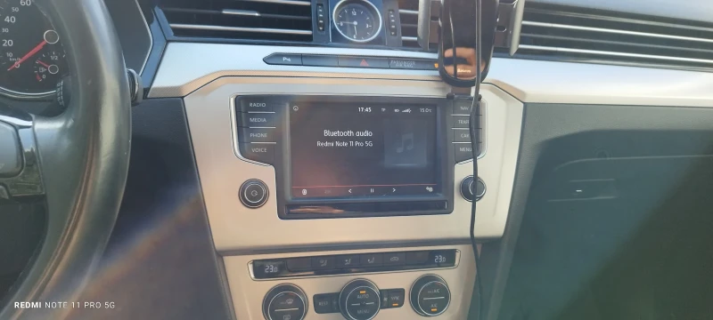 VW Passat 2.0 TDI 150к.с. Дистроник, снимка 8 - Автомобили и джипове - 52499474