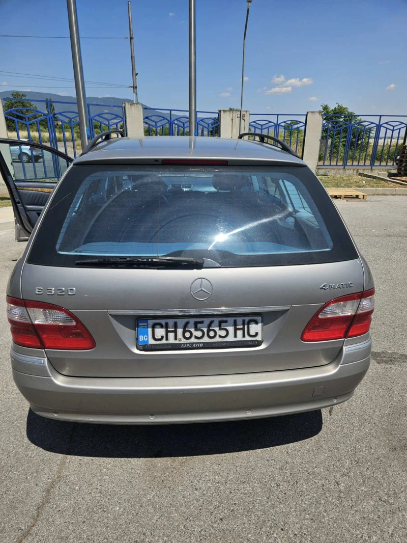 Mercedes-Benz E 320, снимка 4 - Автомобили и джипове - 52487410