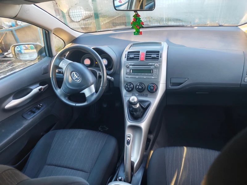Toyota Auris ШВЕЙЦАРИЯ, снимка 10 - Автомобили и джипове - 52627265
