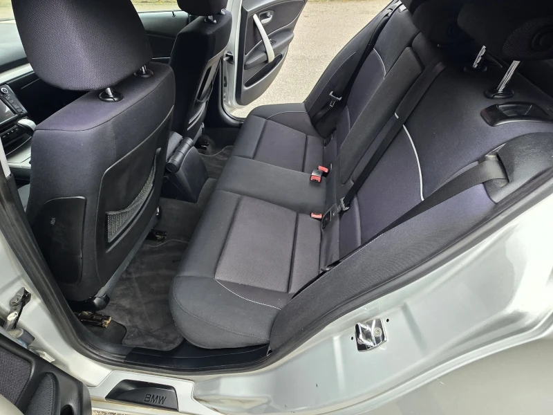 BMW 120 163коня Автоматик Италия, снимка 13 - Автомобили и джипове - 52659361