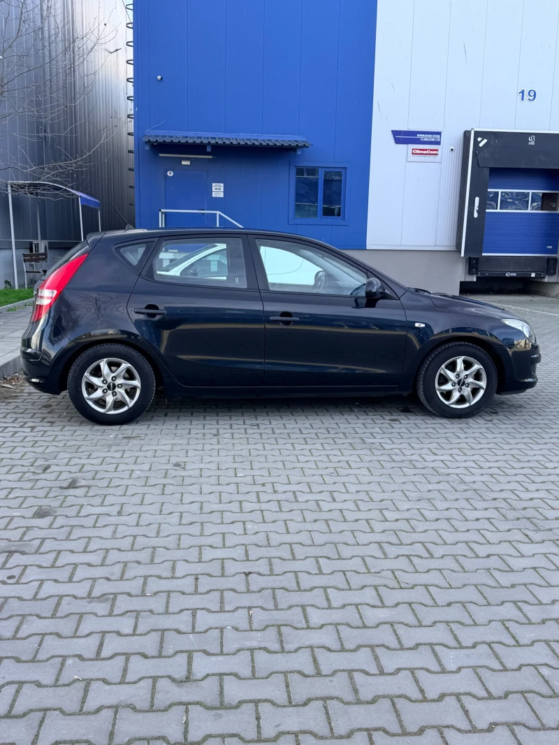 Hyundai I30 Хечбек, снимка 6 - Автомобили и джипове - 52969191