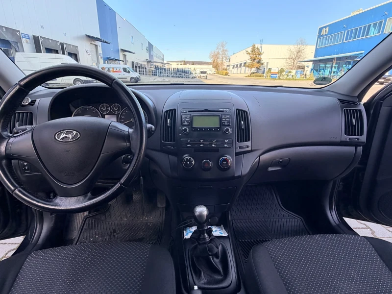 Hyundai I30 Хечбек, снимка 7 - Автомобили и джипове - 52969191