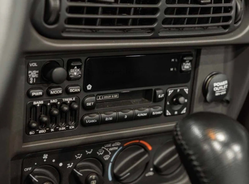 Plymouth Prowler * 2dr Roadster * CARFAX * ЦЕНА ДО БГ, снимка 14 - Автомобили и джипове - 53469447