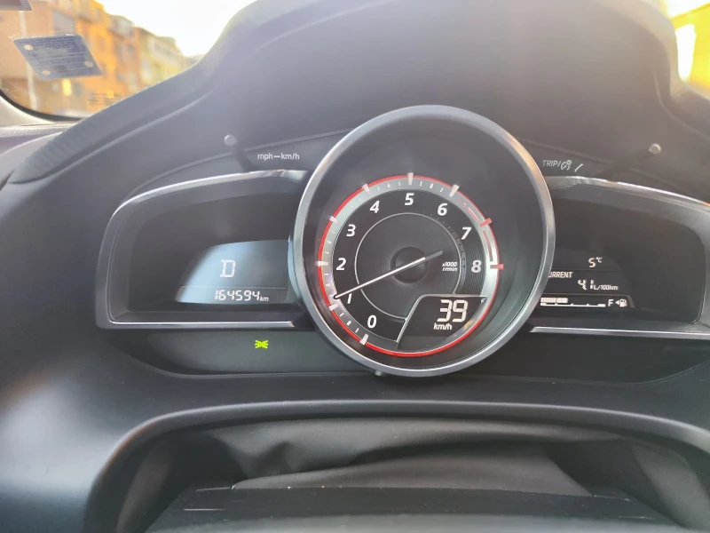 Mazda 3 2.5 SKAYACTIV , снимка 9 - Автомобили и джипове - 53484906