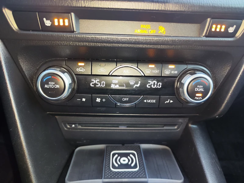 Mazda 3 2.5 SKAYACTIV , снимка 7 - Автомобили и джипове - 53484906