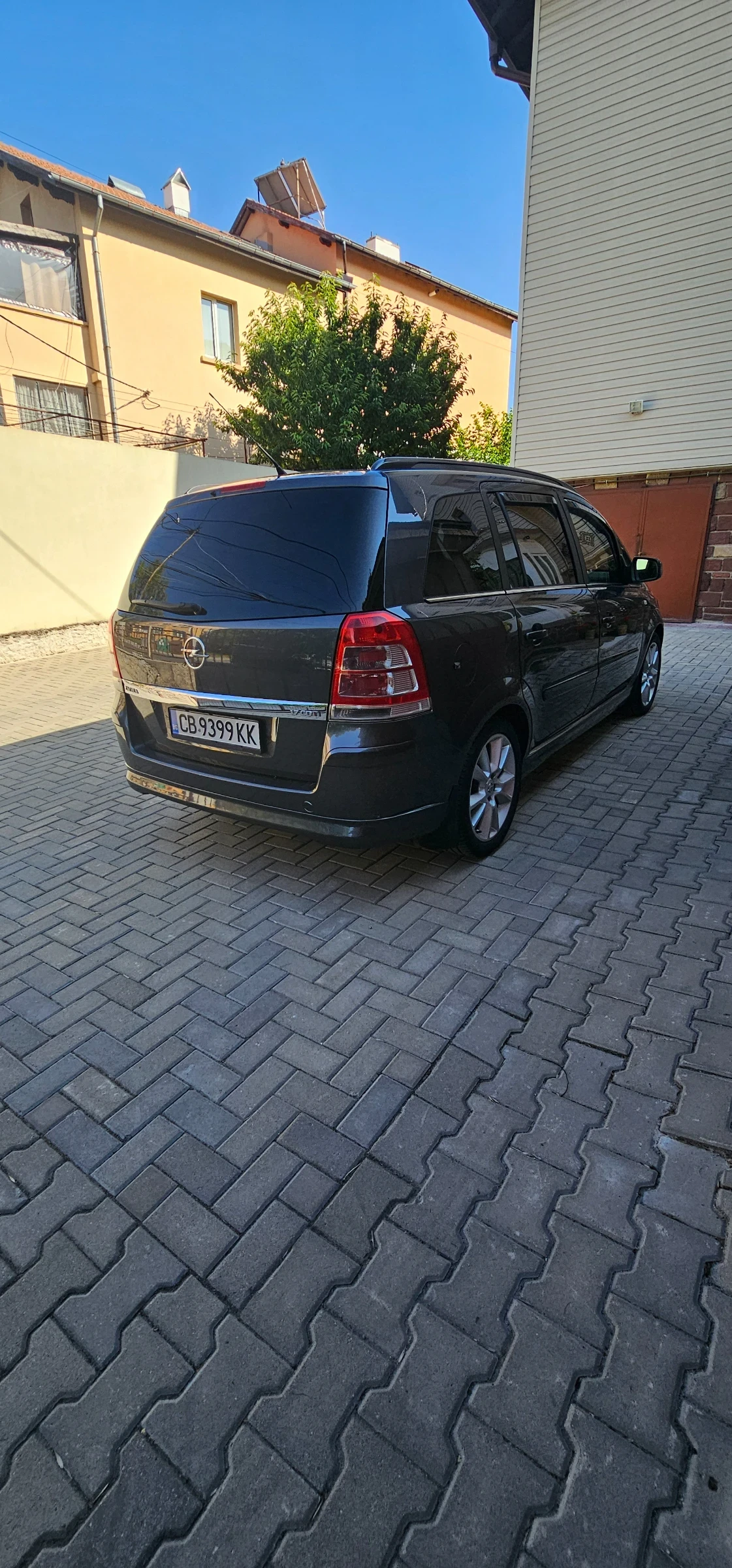 Opel Zafira Cosmo - изображение 3