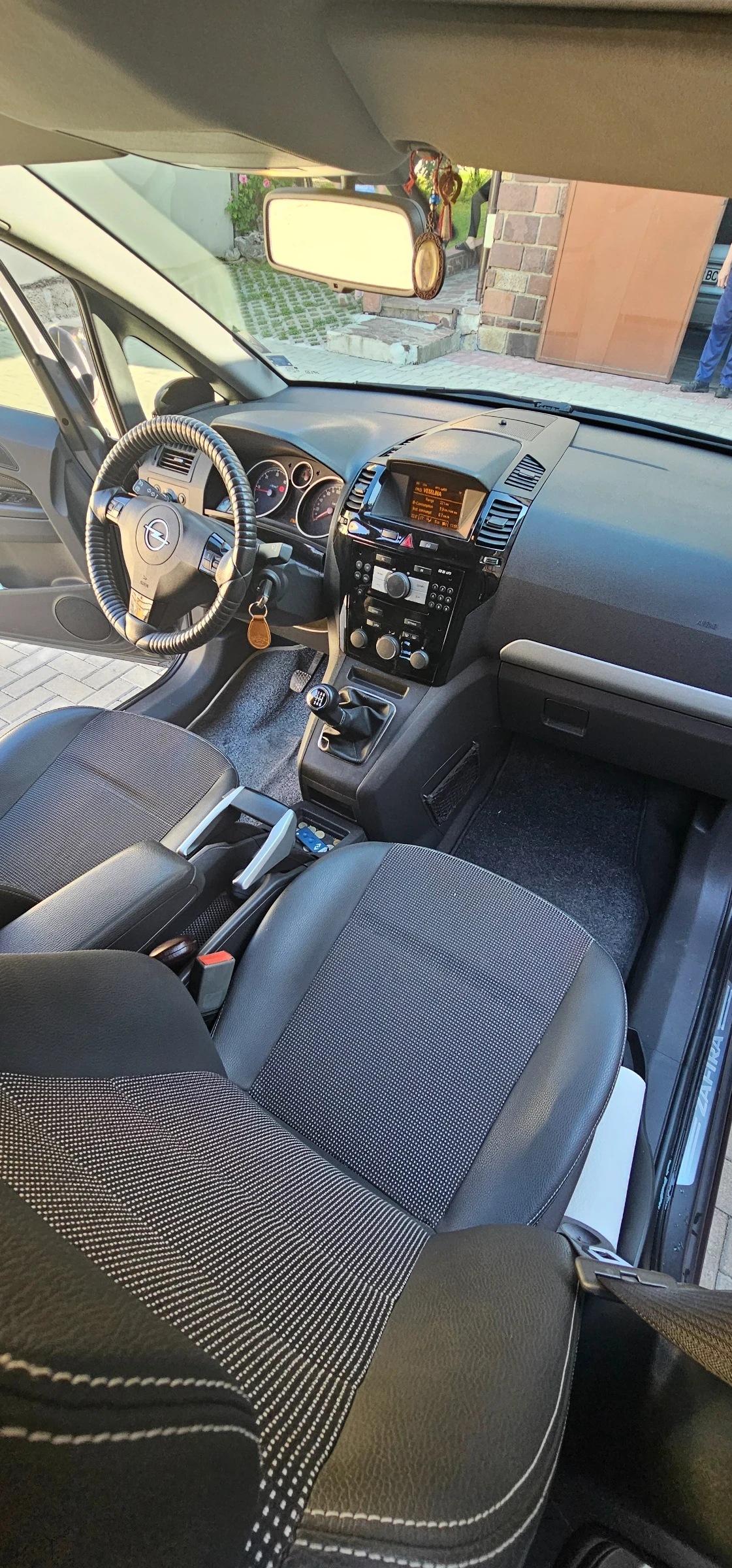 Opel Zafira Cosmo - изображение 8