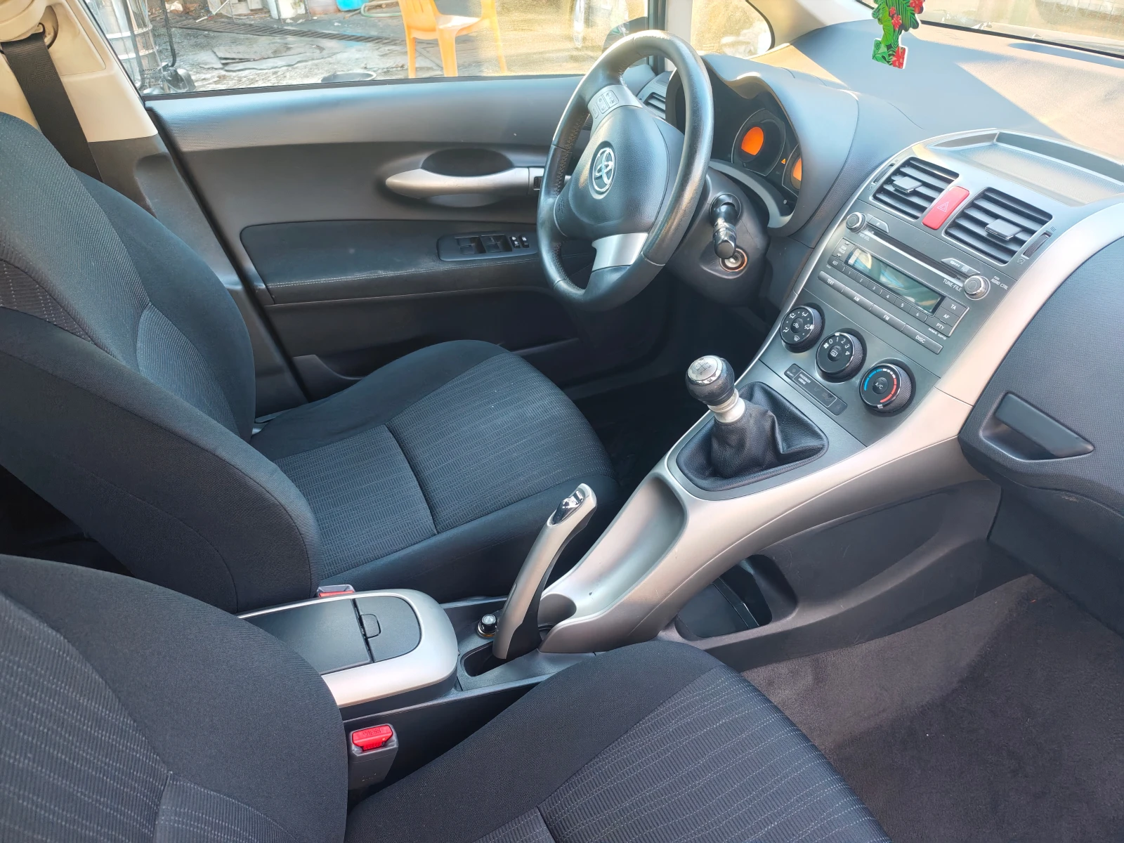 Toyota Auris  | Mobile.bg   12