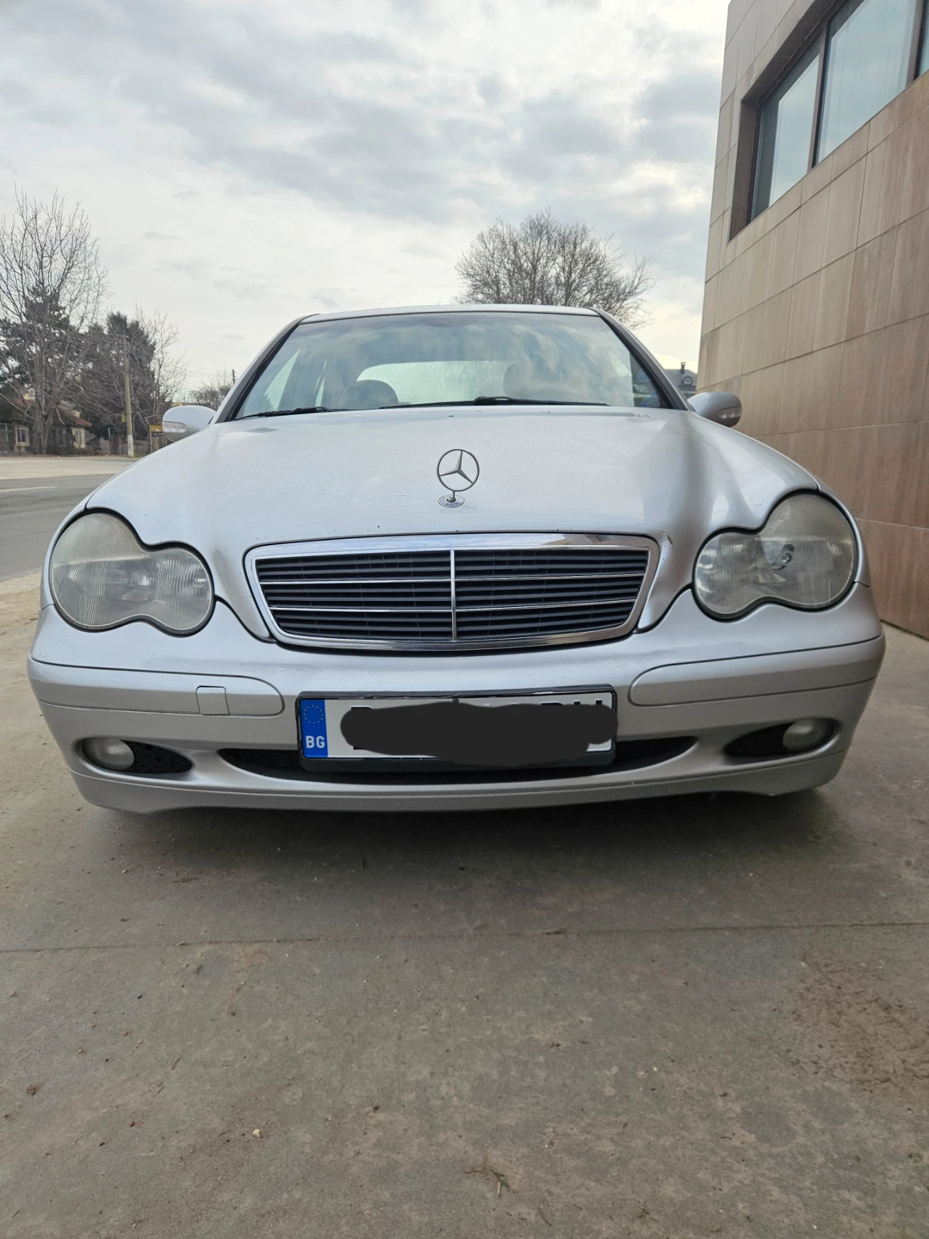 Mercedes-Benz C 180, снимка 3 - Автомобили и джипове - 53753800