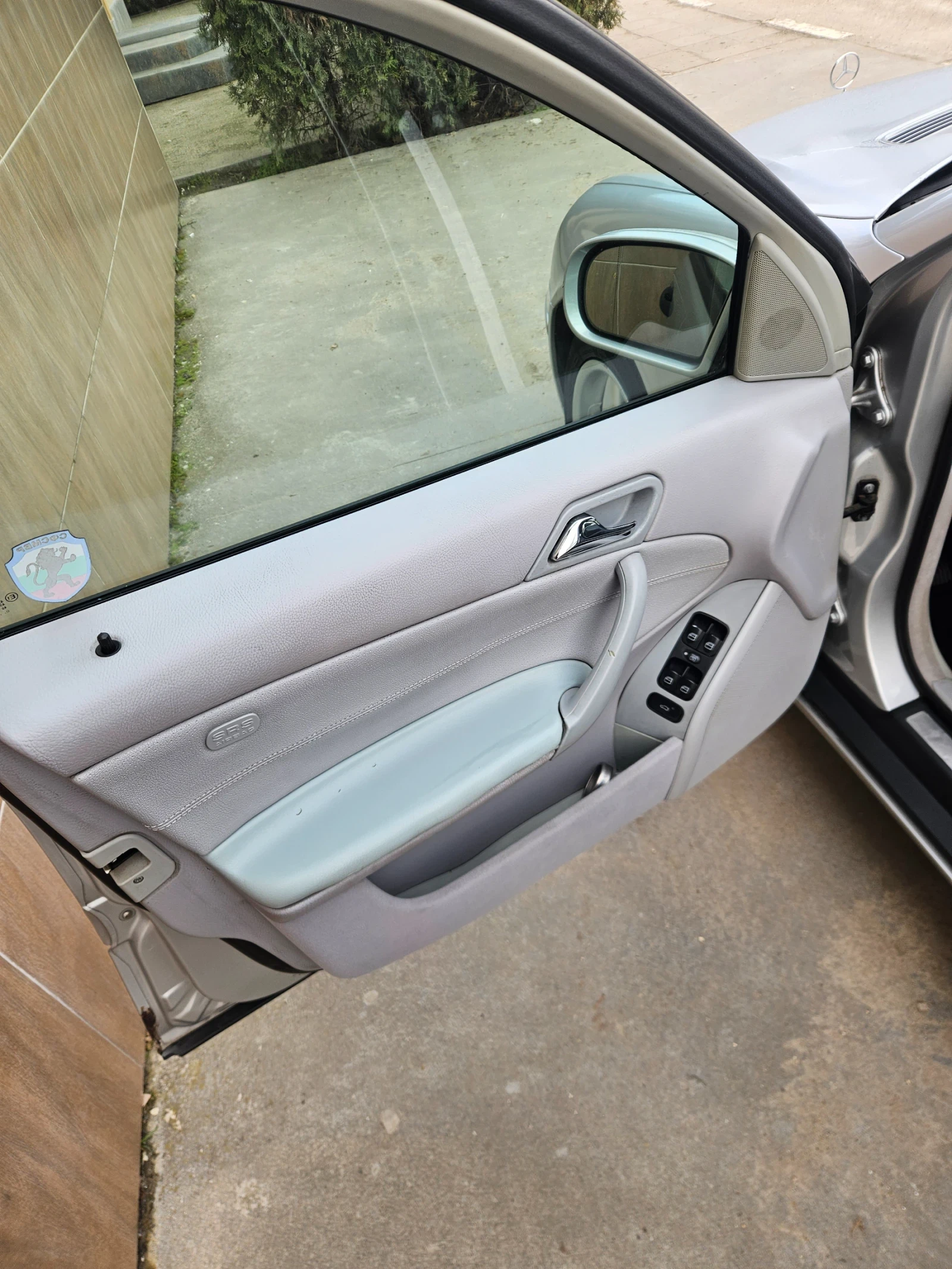 Mercedes-Benz C 180, снимка 9 - Автомобили и джипове - 53753800