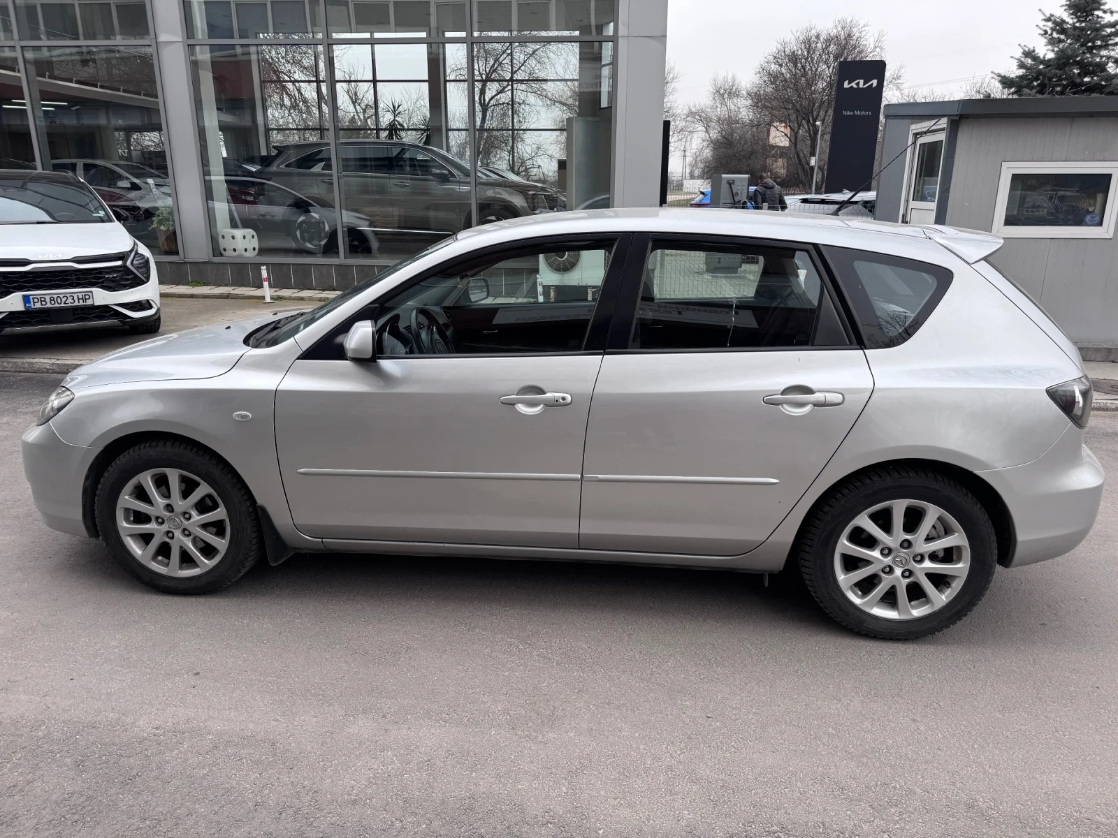 Mazda 3, снимка 2 - Автомобили и джипове - 53753969