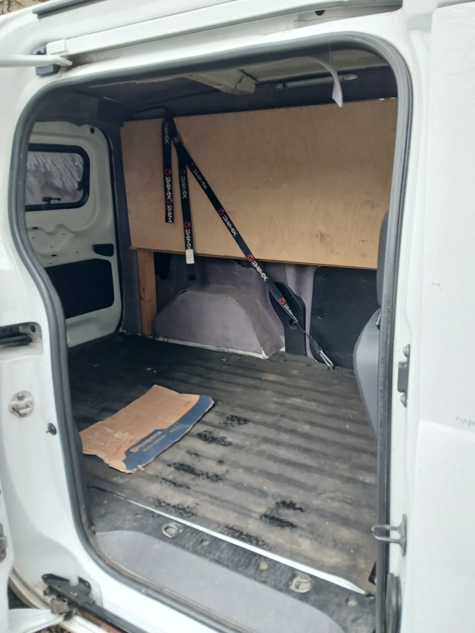 Dacia Dokker, снимка 2 - Автомобили и джипове - 53951519