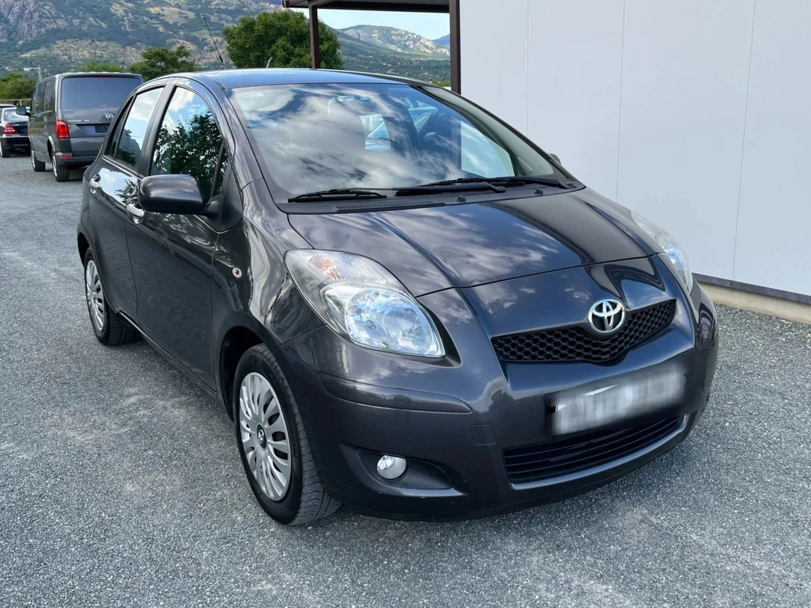Toyota Yaris 1.33 ГАЗ 6 скорости