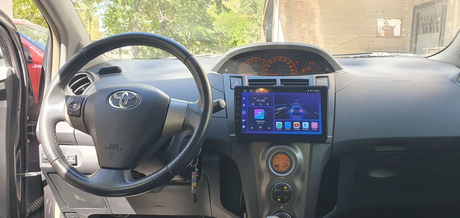 Toyota Yaris 1.33 ГАЗ 6 скорости, снимка 13 - Автомобили и джипове - 54397878