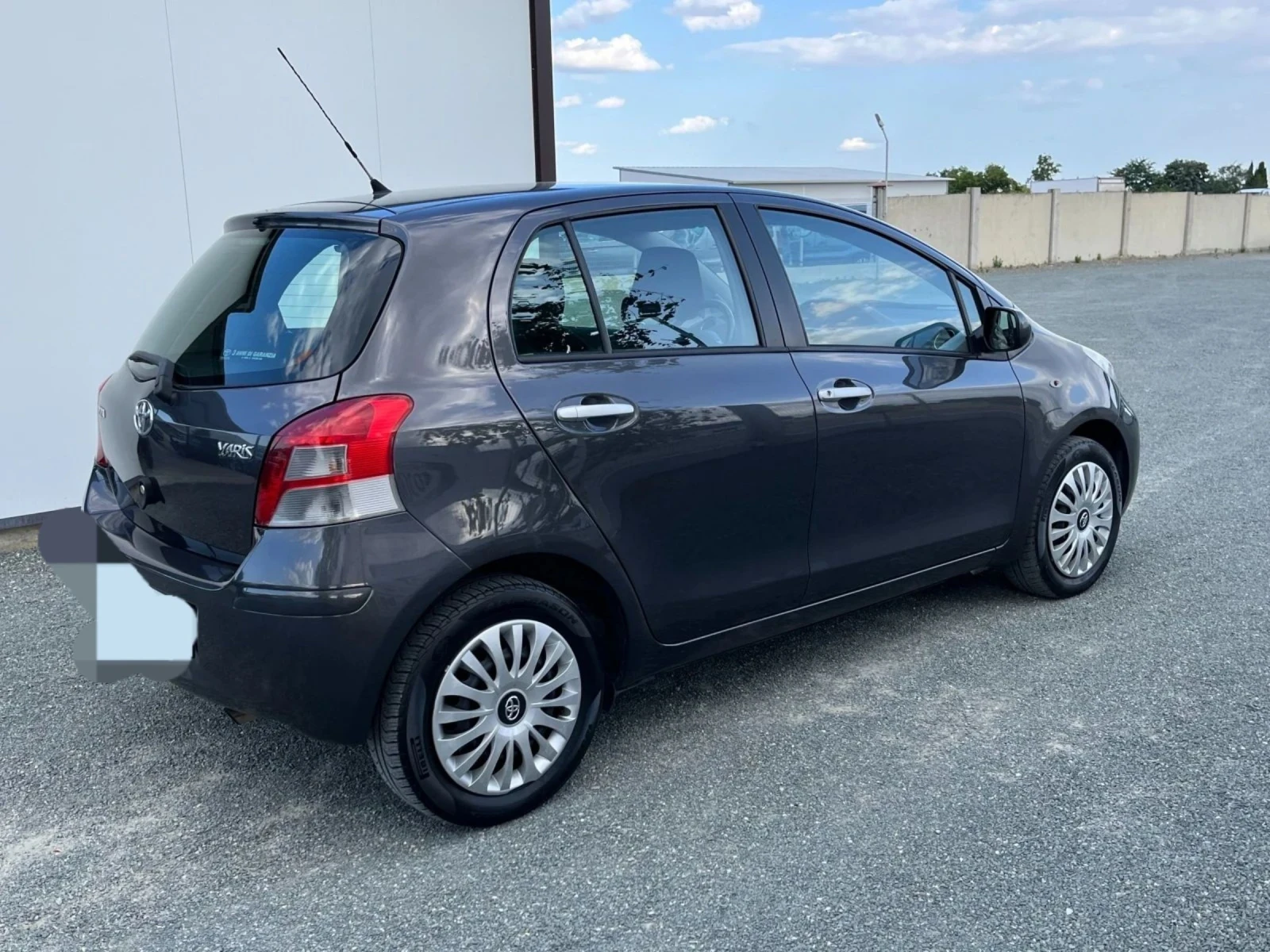 Toyota Yaris 1.33 ГАЗ 6 скорости, снимка 2 - Автомобили и джипове - 54397878