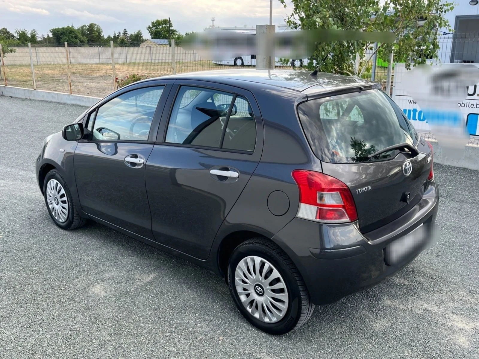 Toyota Yaris 1.33 ГАЗ 6 скорости, снимка 4 - Автомобили и джипове - 54397878