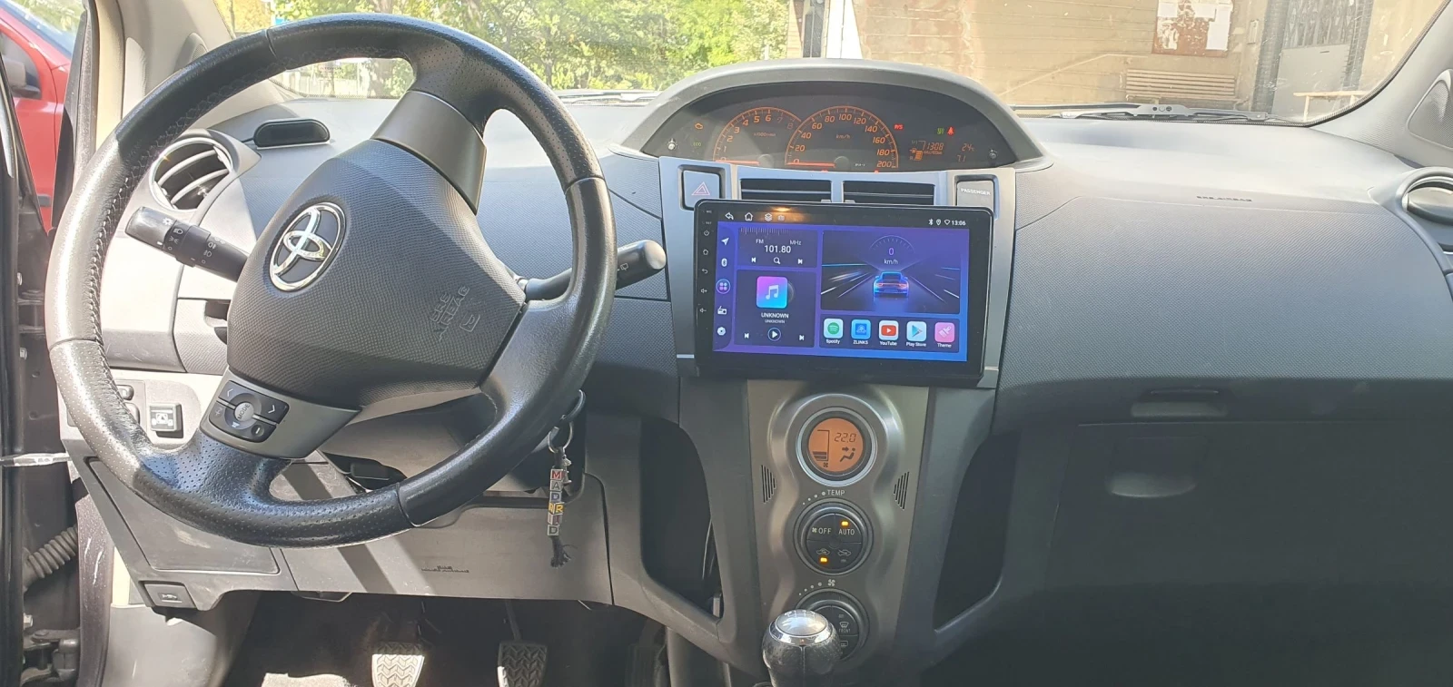 Toyota Yaris 1.33 ГАЗ 6 скорости, снимка 12 - Автомобили и джипове - 54397878