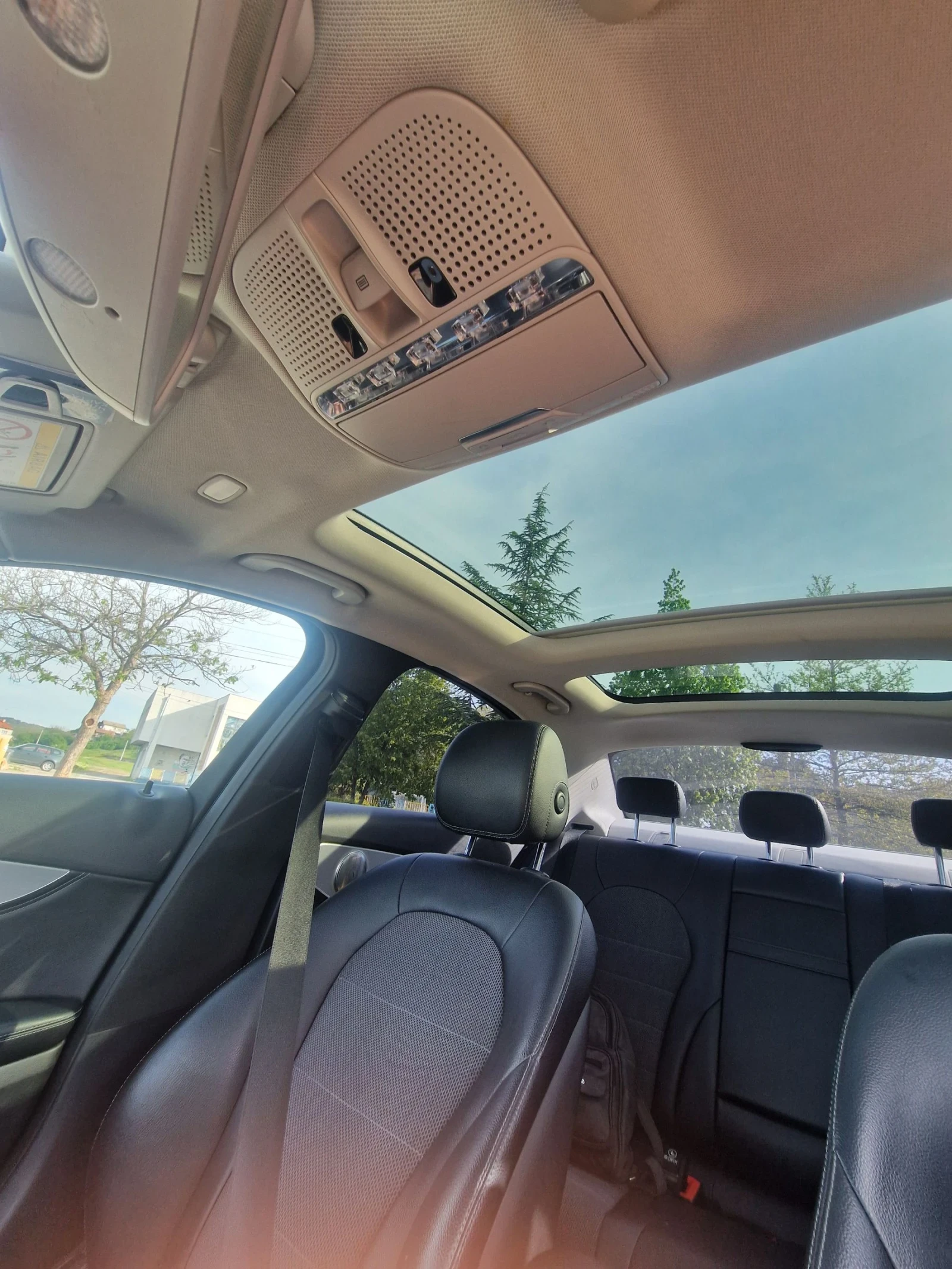 Mercedes-Benz C 250 Amg 4 матик , снимка 11 - Автомобили и джипове - 54671227
