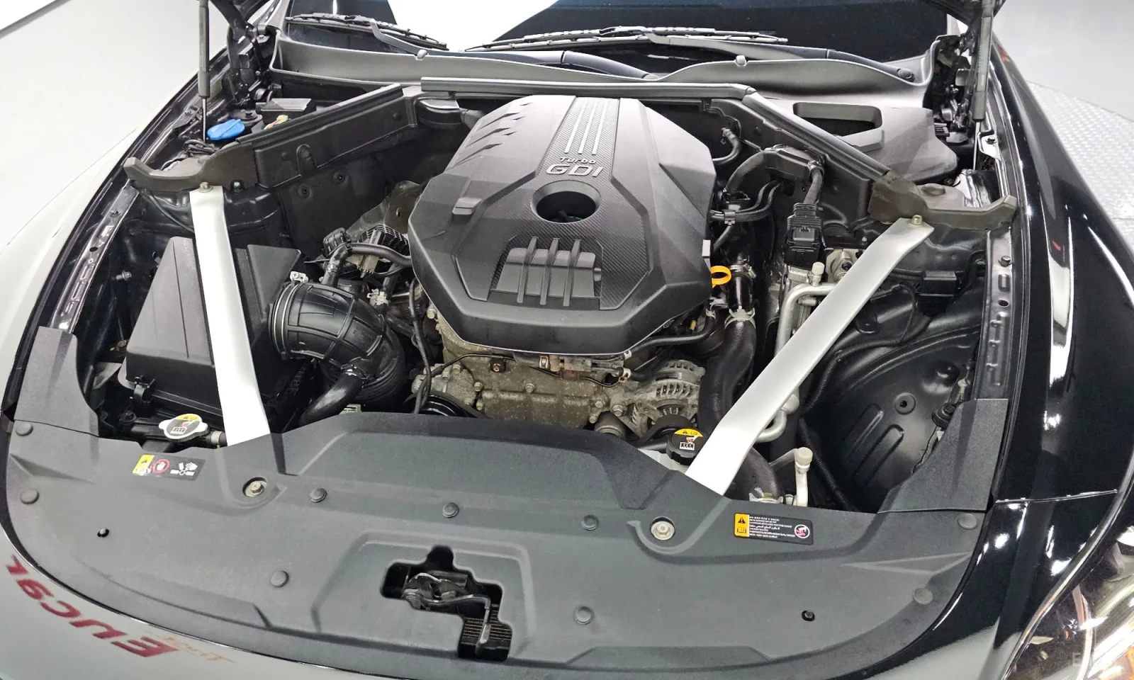 Kia Stinger 2.0 Бензин\Доработена музика, снимка 6 - Автомобили и джипове - 55584049