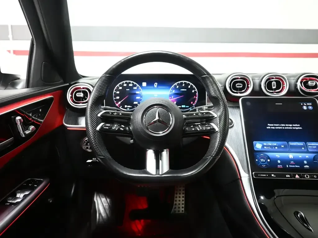 Mercedes-Benz C 300 4MATIC AMG* HUD* 360* ЧЕРВЕН САЛОН* CARFAX, снимка 9 - Автомобили и джипове - 56119332