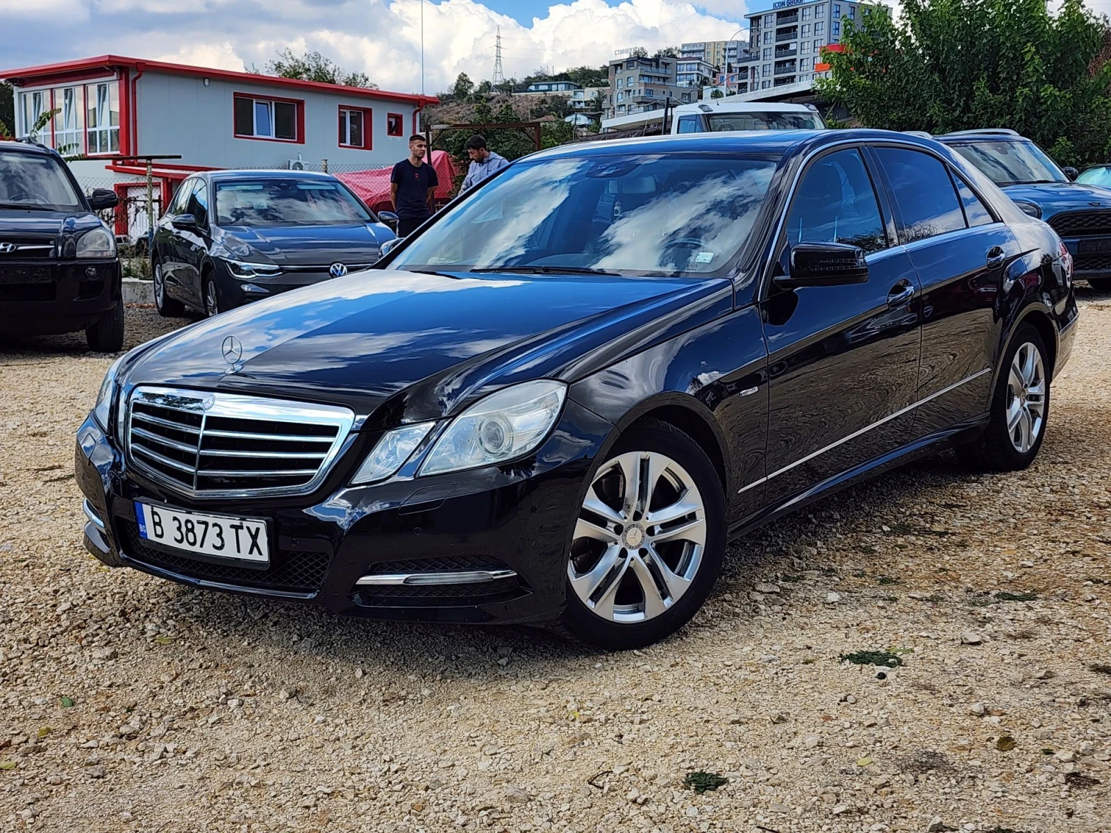 Mercedes-Benz E 350 CDI 4 Matic, снимка 2 - Автомобили и джипове - 56324838