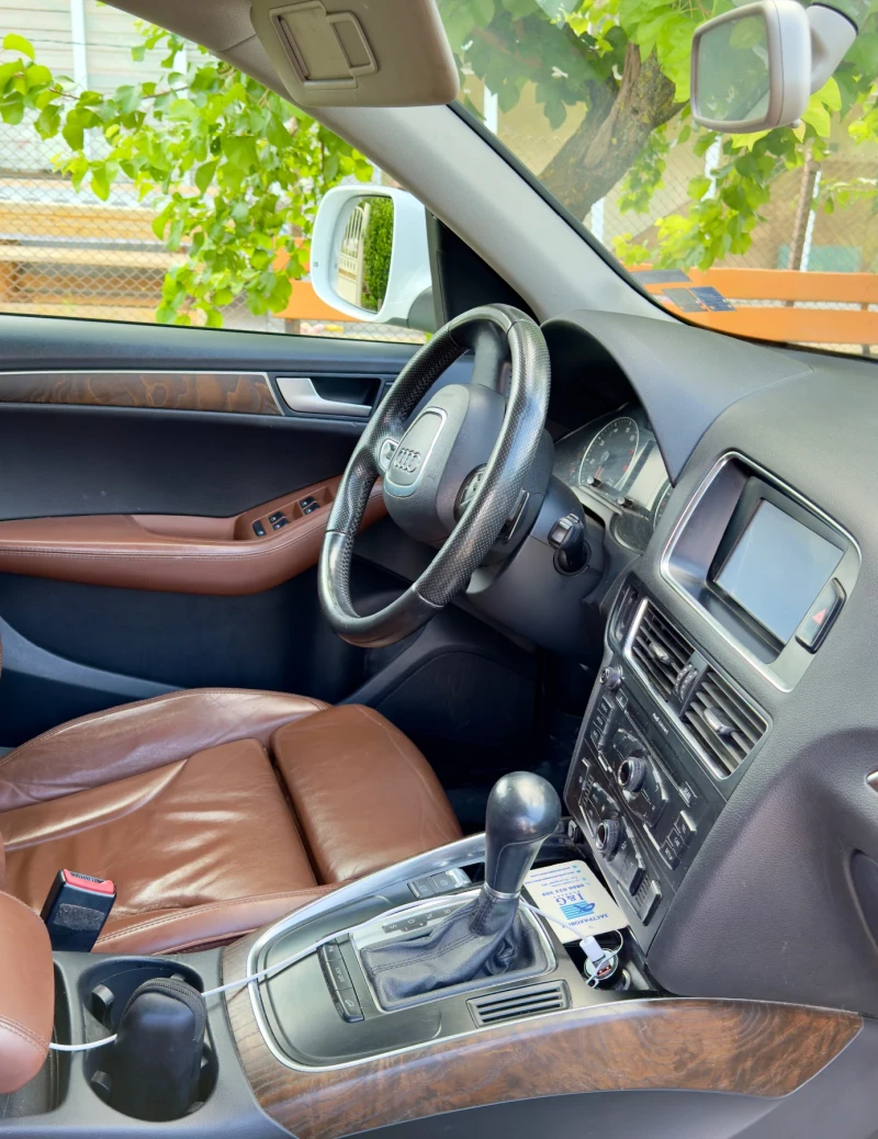 Audi Q5, снимка 7 - Автомобили и джипове - 52351363