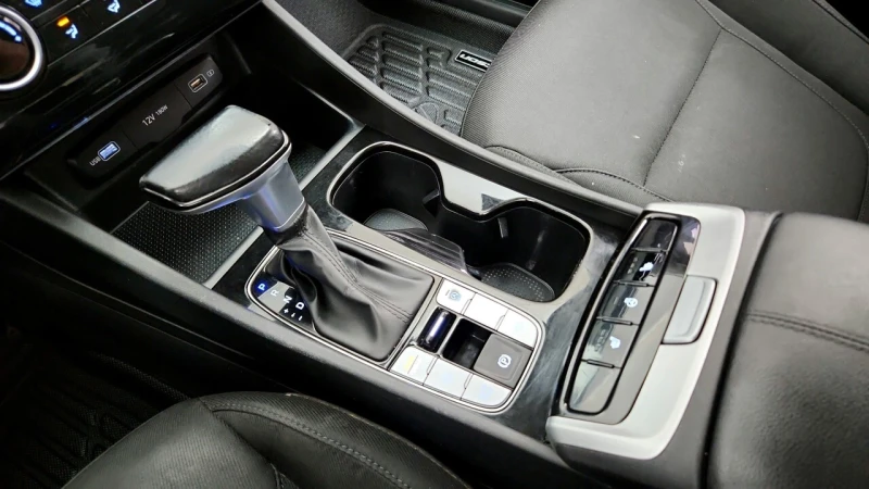 Hyundai Tucson 2022* AWD* БЕЗ АНАЛОГ НА ПАЗАРА* АДАПТИВЕН КРУИЗ* , снимка 12 - Автомобили и джипове - 52374205