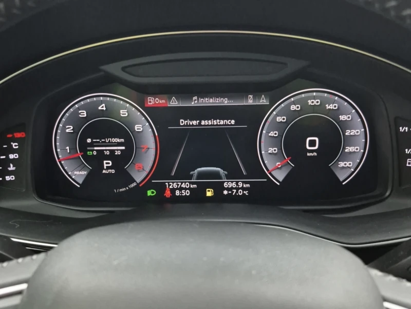 Audi Q8 АВТОКРЕДИТ, снимка 11 - Автомобили и джипове - 52849678