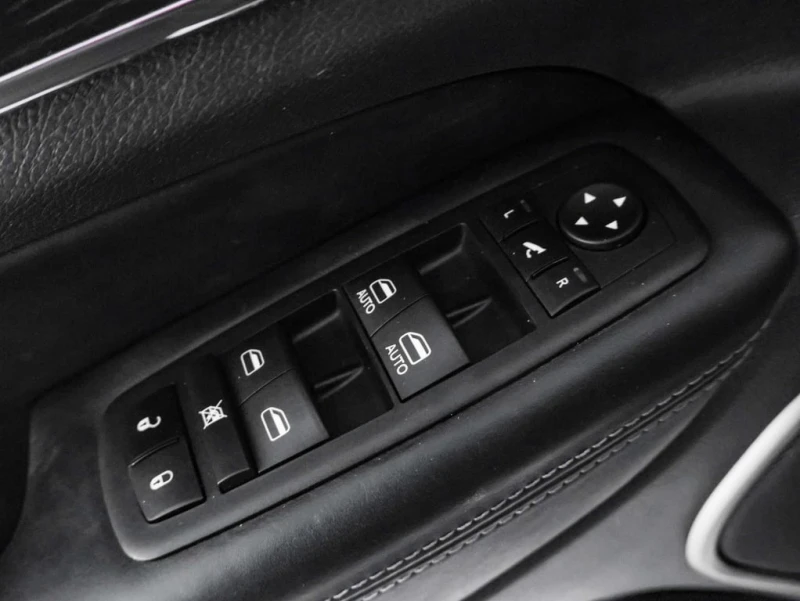 Jeep Grand cherokee * Summit * CARFAX * ЦЕНА ДО БГ, снимка 16 - Автомобили и джипове - 53468103