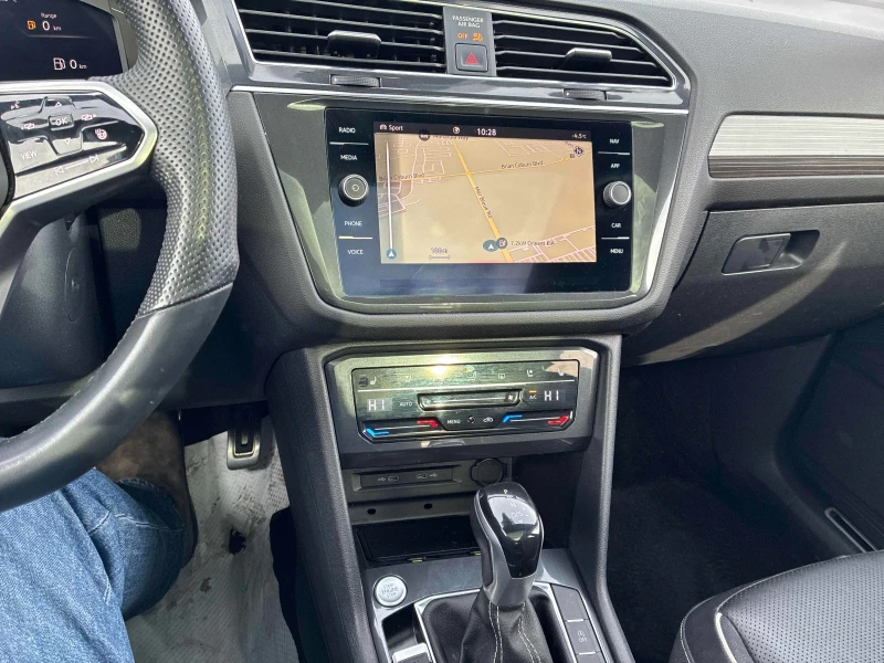 VW Tiguan R Line , снимка 12 - Автомобили и джипове - 53565164