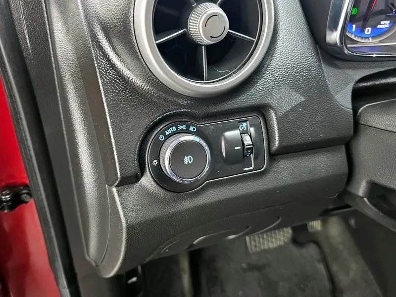 Chevrolet Trax 1.4, снимка 16 - Автомобили и джипове - 54327798